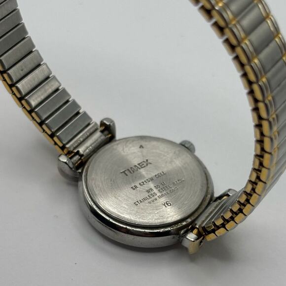 Vintage Silver & Gold Timex Watch - Picture 4 of 4